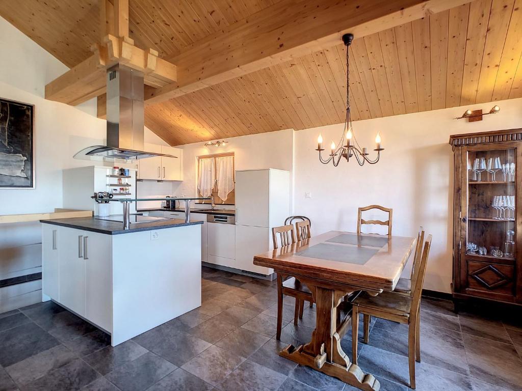 Chalet Le Dahu by Interhome photo 3