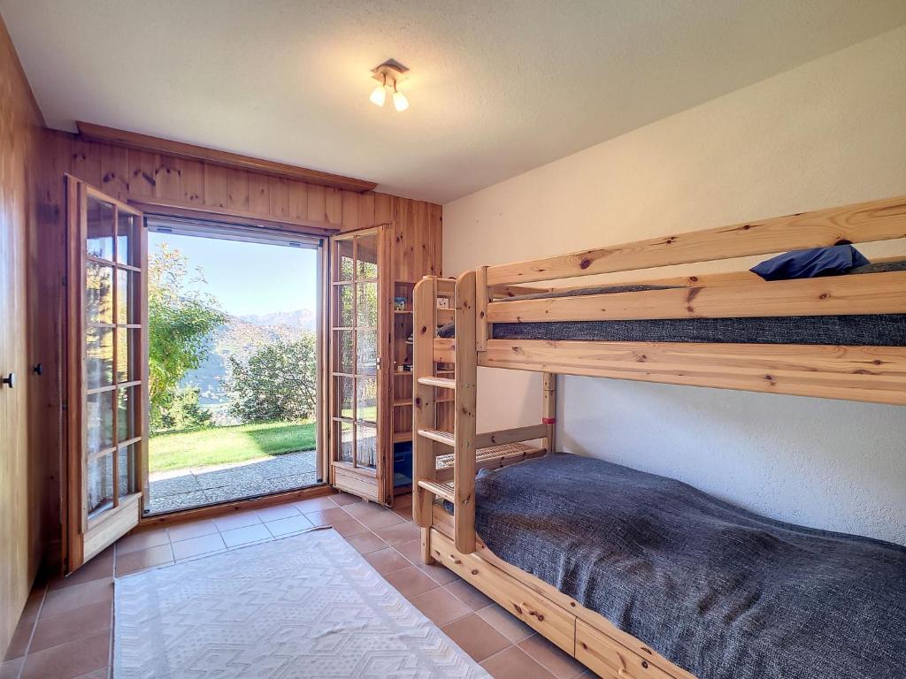 Chalet Les 4 Saisons by Interhome photo 4