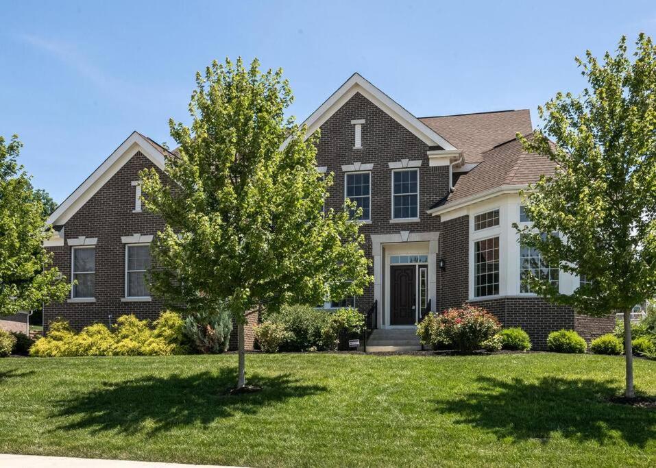 Lakefront view 5 bedroom home with basement image