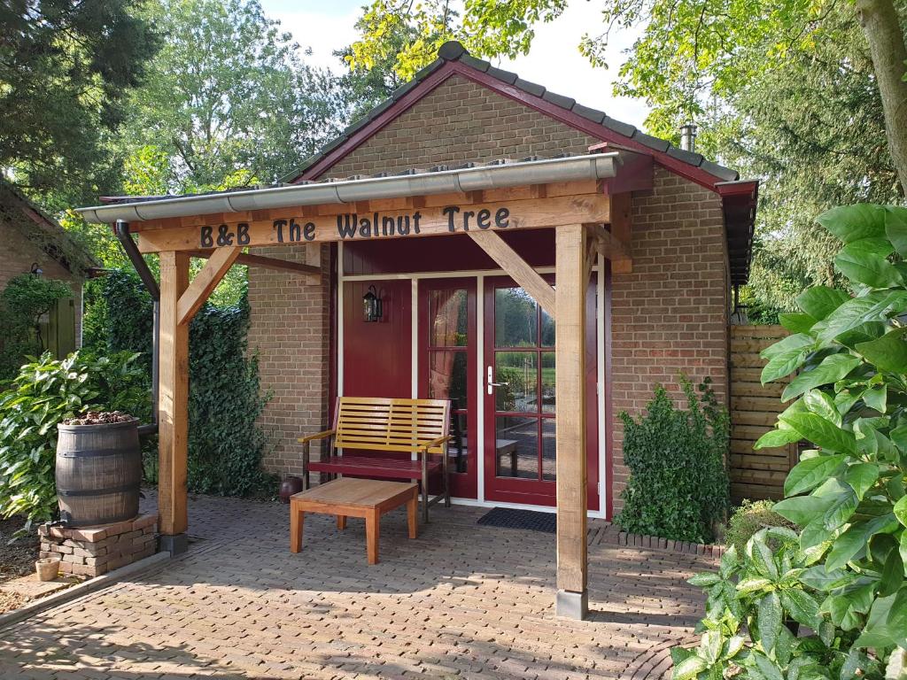 The Walnut Tree photo 1