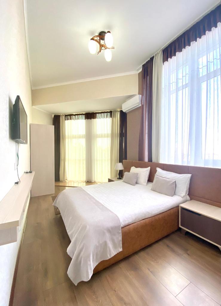 Caravan Hotel photo 2