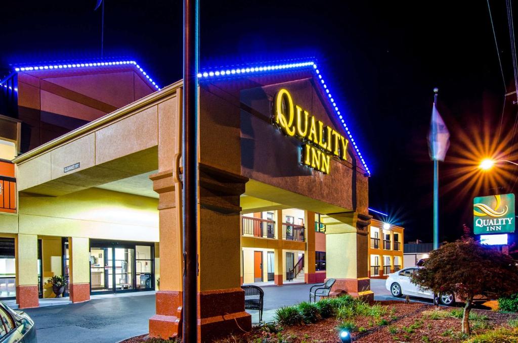 Quality Inn Tanglewood photo 4