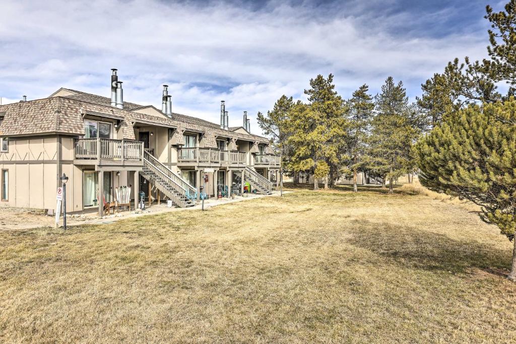 Condo with Balcony and Views - Steps to Ski Shuttle! photo 2