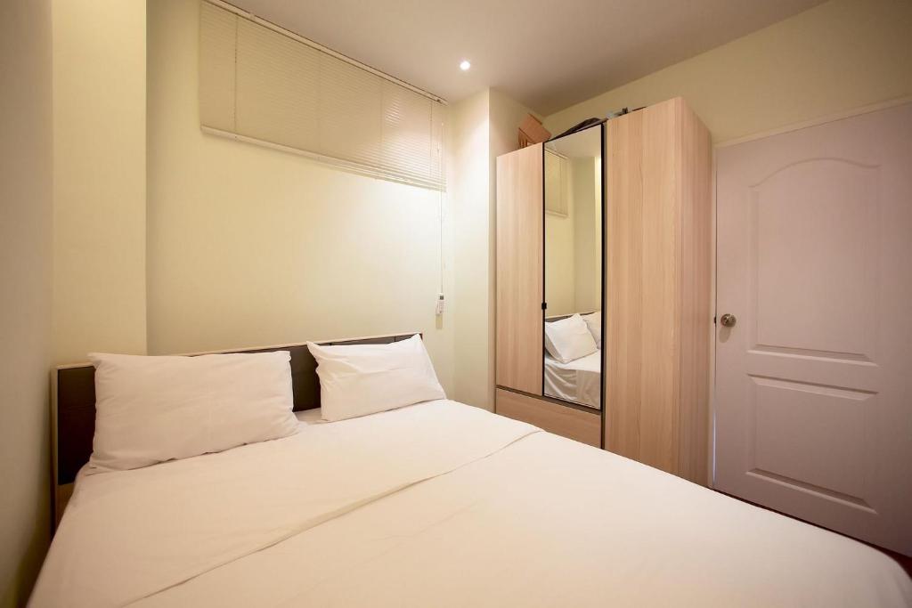 LAGO APARTMENTS BY TROPICLOOK photo 3