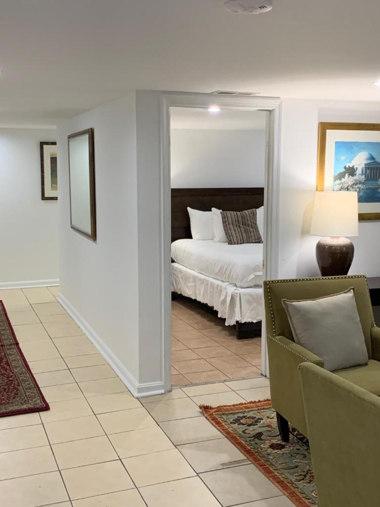 Renovated English Basement 2bdrm Home near METRO image