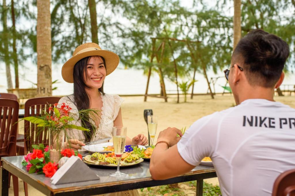 Kiki Coconut Beach Resort