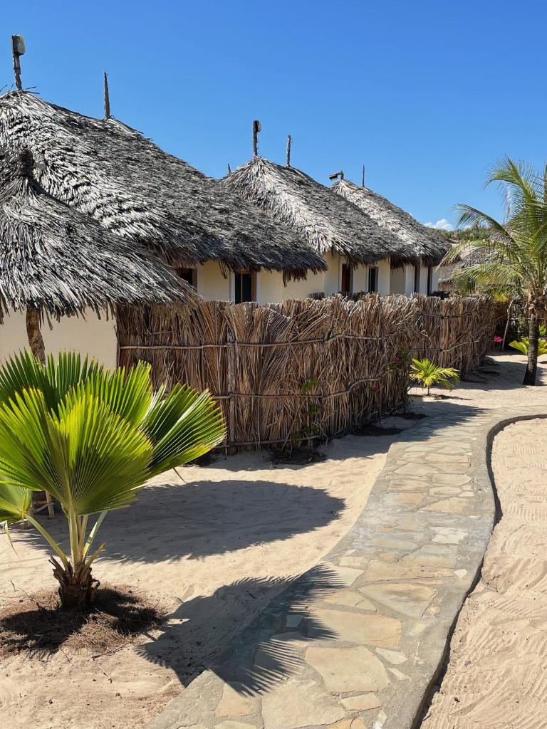 Mambrui Golden Beach Bar and Cottages photo 4