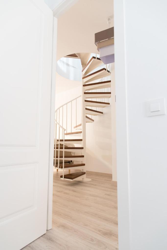 Spiral Stairs Duplex photo 2
