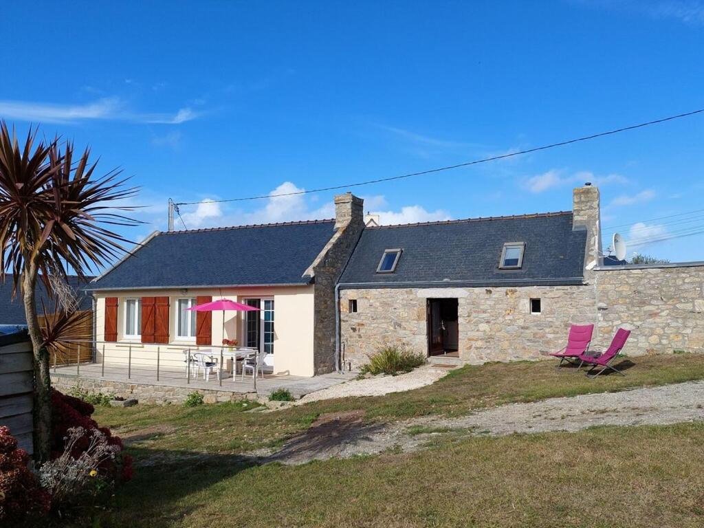 Cottage in Plouarzel photo 1