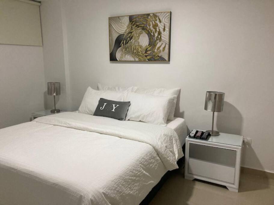 Hermoso Apartamento en el Rodadero, a tan sólo una cuadra de la playa! photo 3
