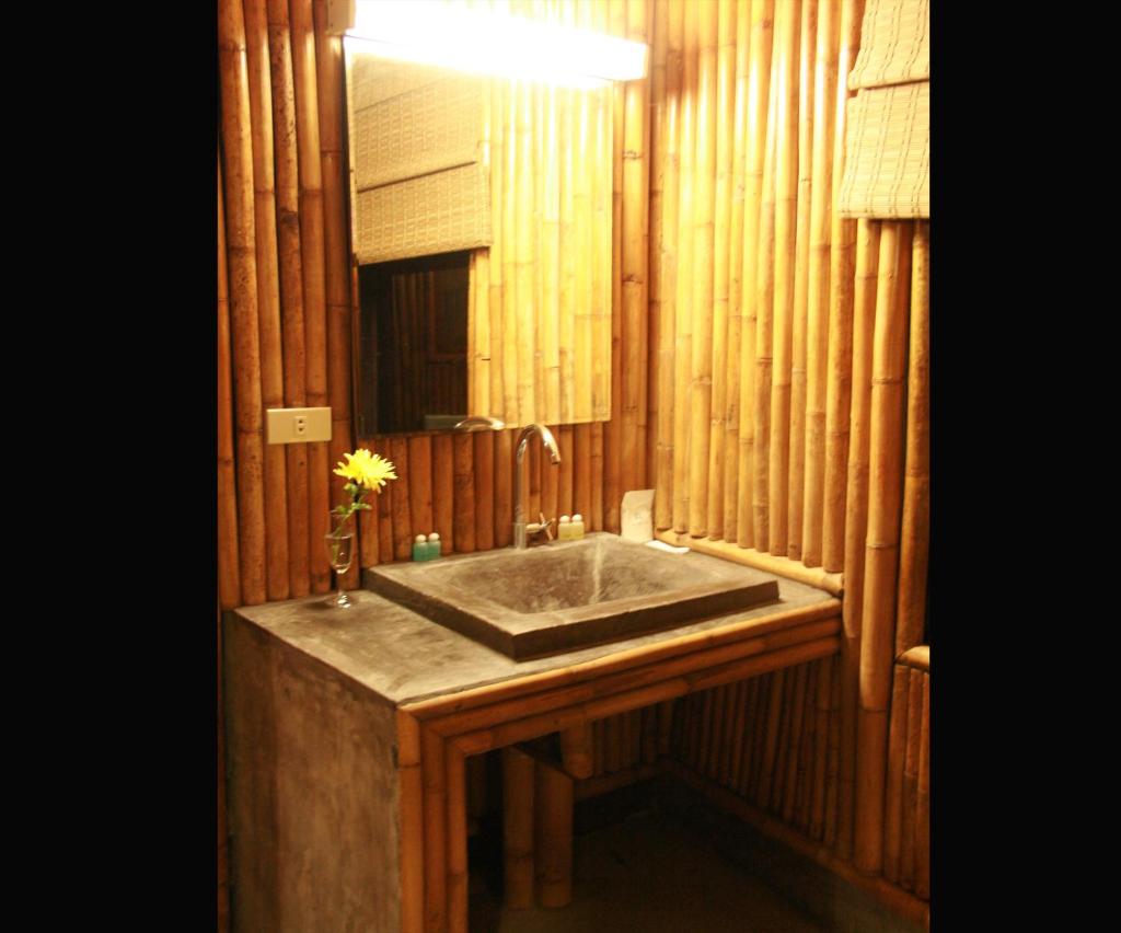 Номер (Улучшенный коттедж), Kirati Beach Resort