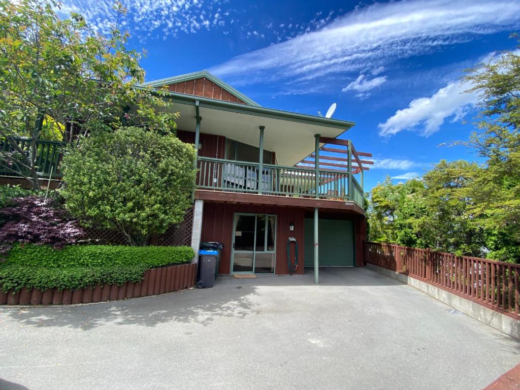 18a Oregon Heights photo 1