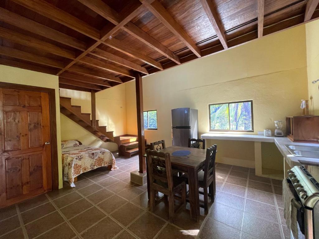 Two houses with a private pool. photo 2