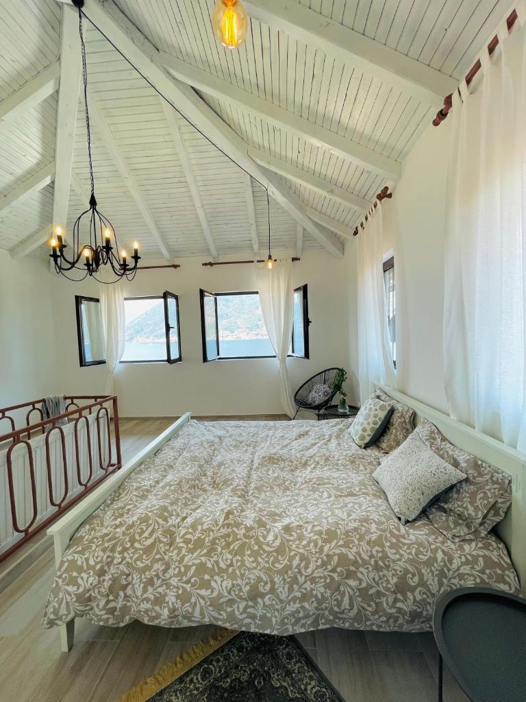Chic sea front apartment with breathtaking Kotor Bay view photo 4