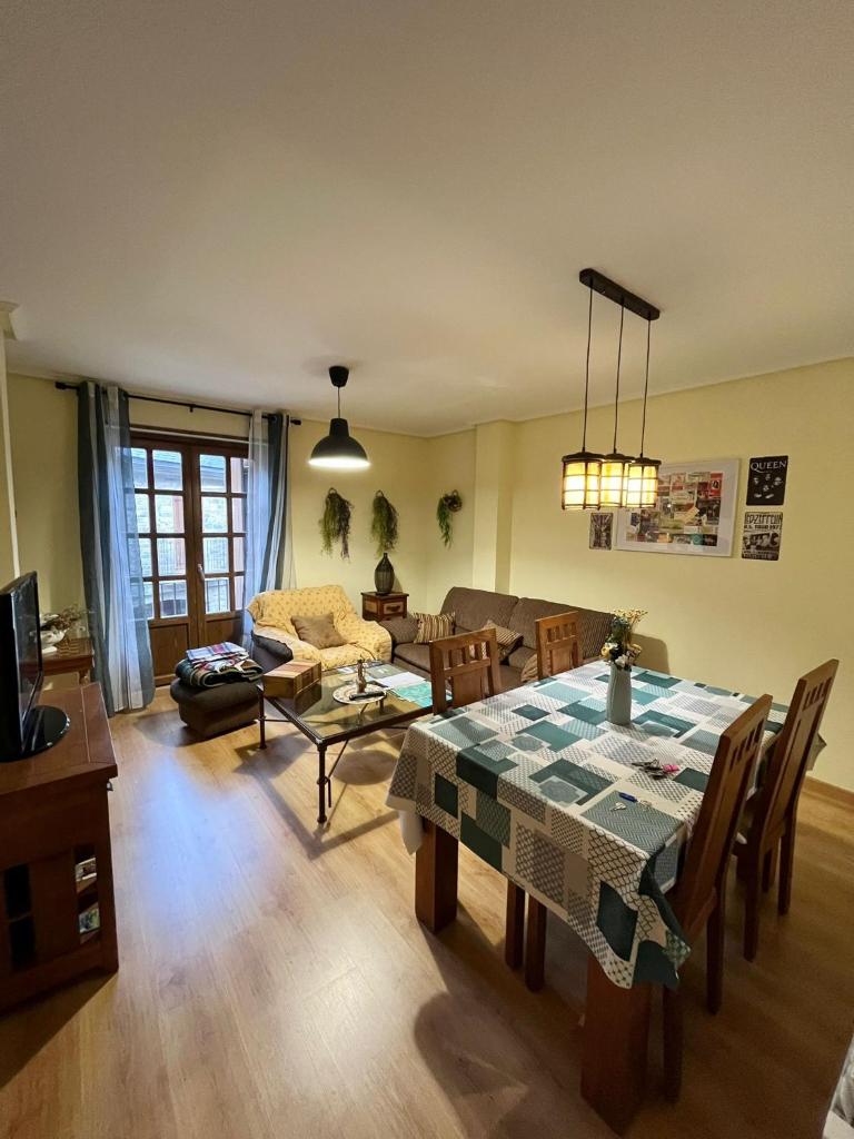 Apartamentos Pirineos Sur Precioso alojamiento Peña Telera photo 2
