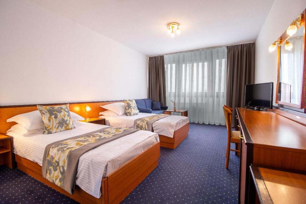 Hotel Novi Zagreb photo 2