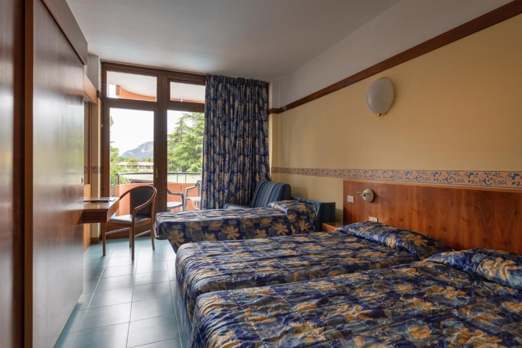 Hotel Royal photo 3
