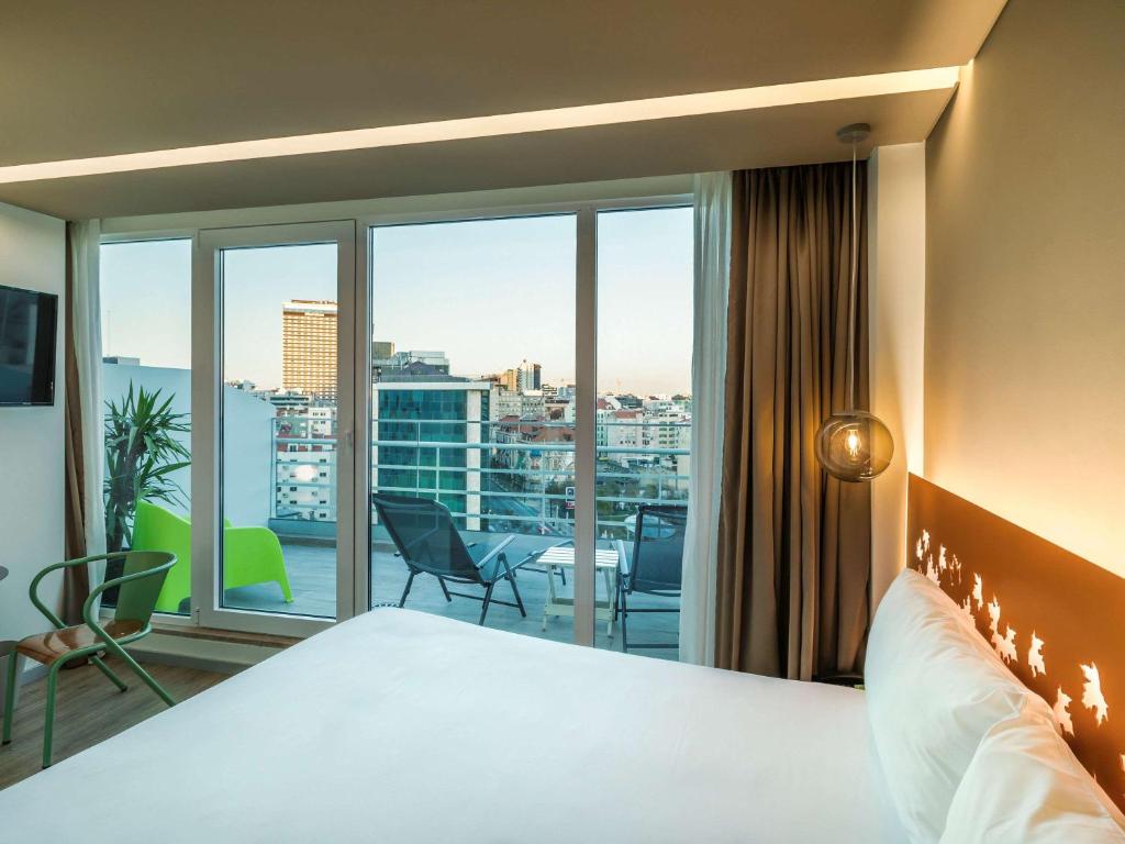 Двухместный (Улучшенный двухместный номер с 1 кроватью и балконом), Hotel Eduardo VII
