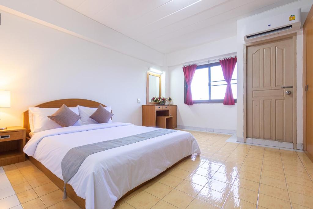 D haus Ngamwongwan Residence photo 4
