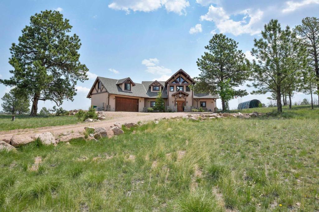 Idyllic Florissant Cabin with Patio and Hot Tub! photo 4