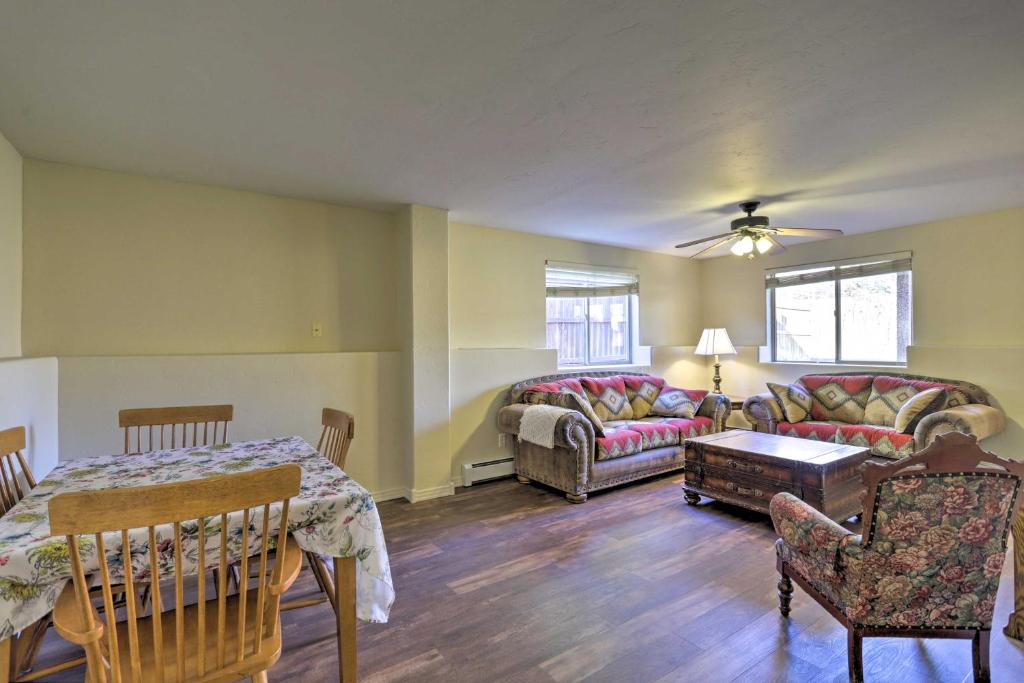 Pet-Friendly Grand Junction Townhome with Yard! photo 3