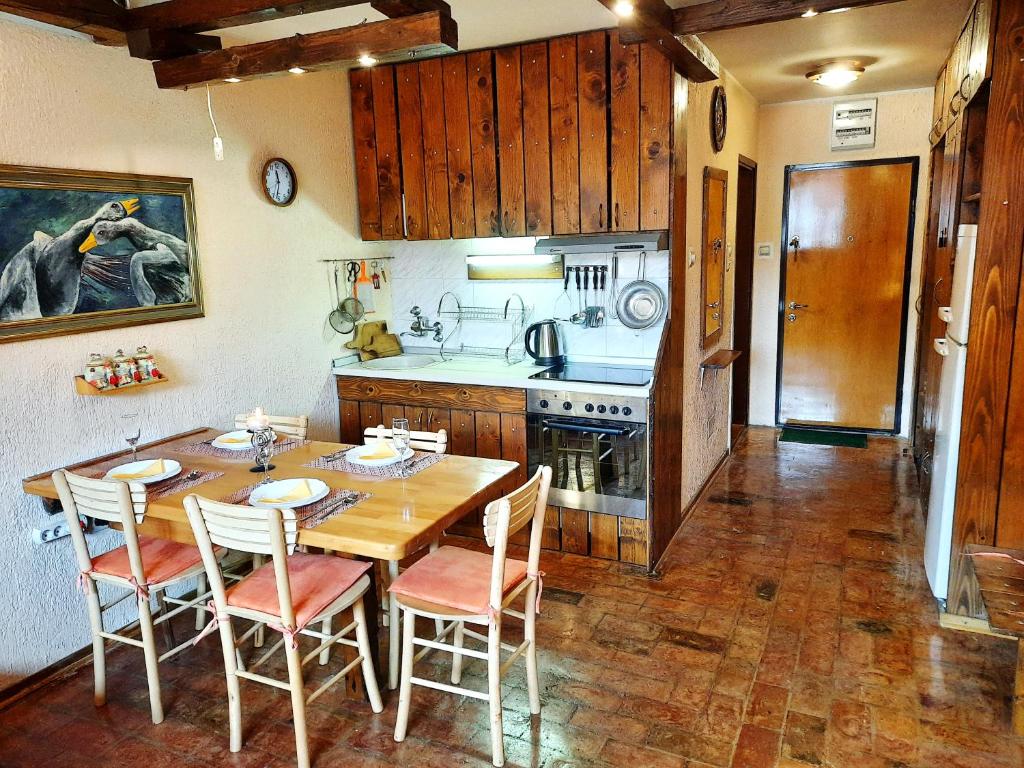 Apartman Pod bregom - Gondola 180m photo 2