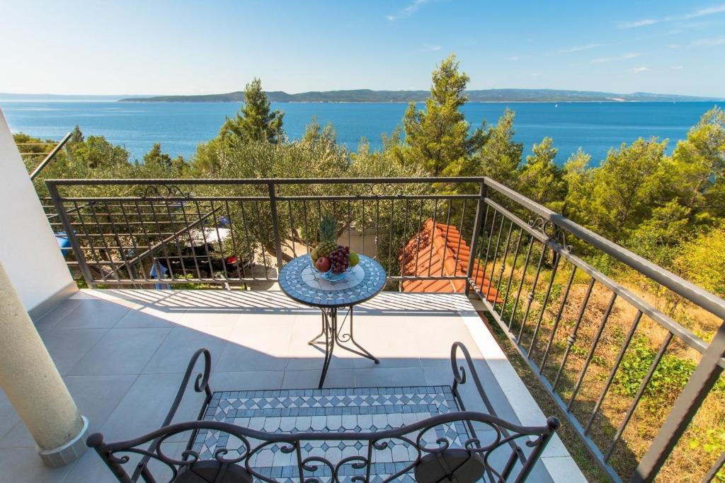 Apartments Miljko - 80 m from beach photo 1