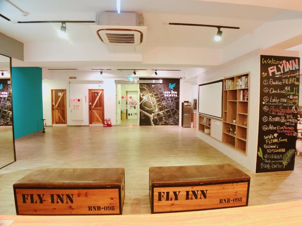 Flyinn Hostel - Tap to explore photos