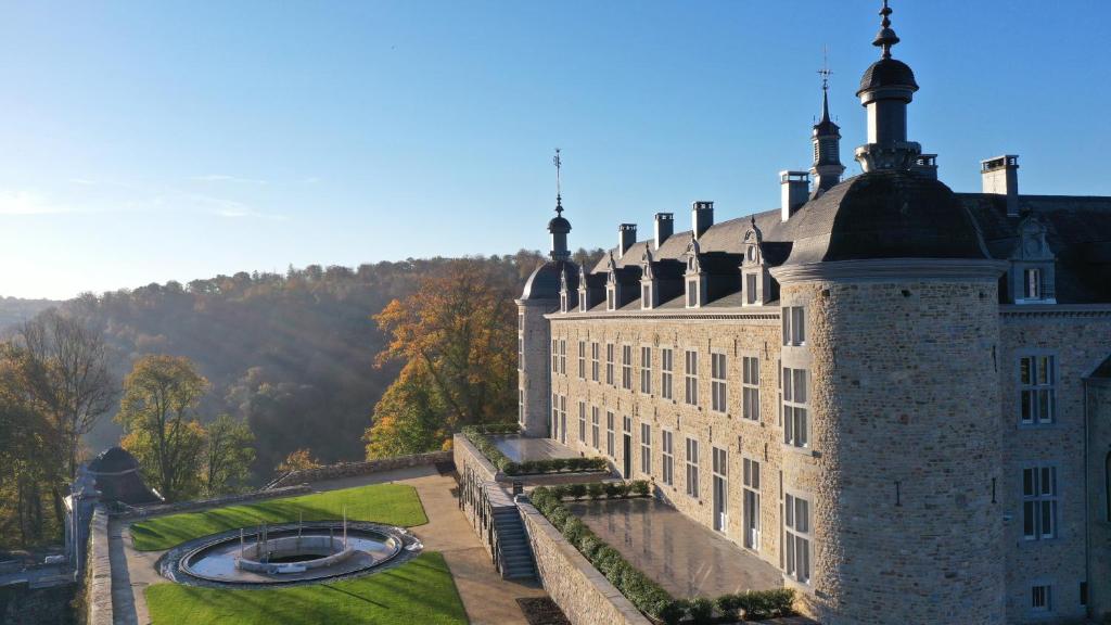 Le Château de Mirwart photo 2