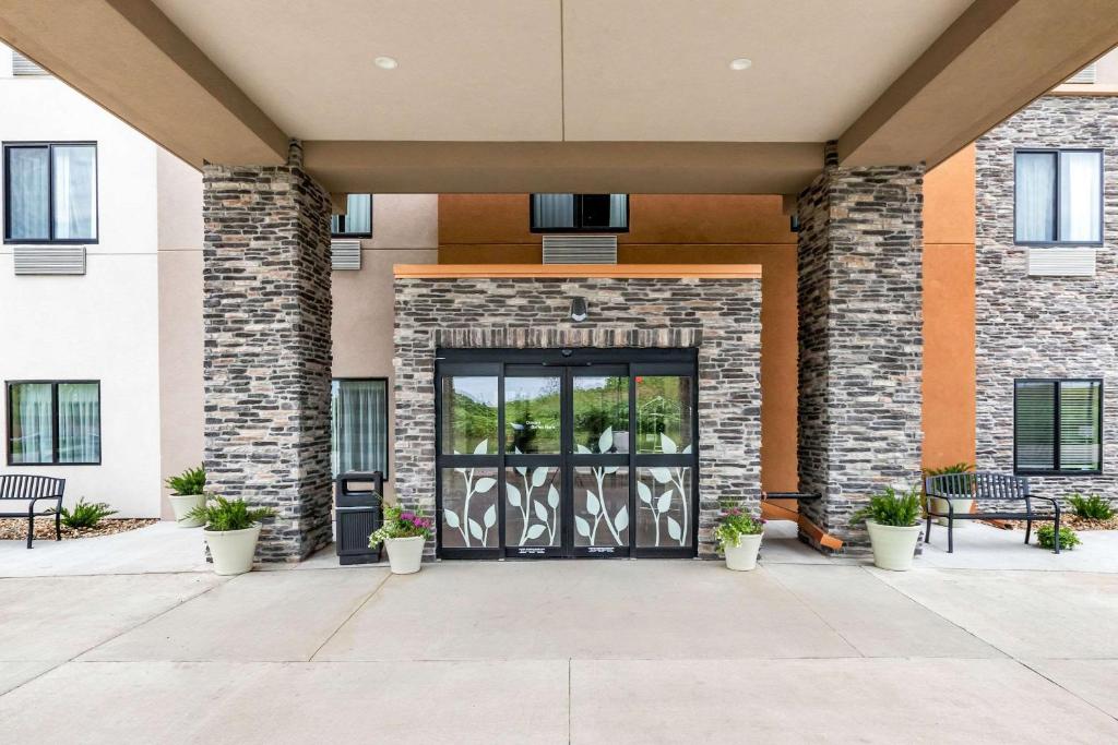 Sleep Inn & Suites West Des Moines near Jordan Creek photo 2
