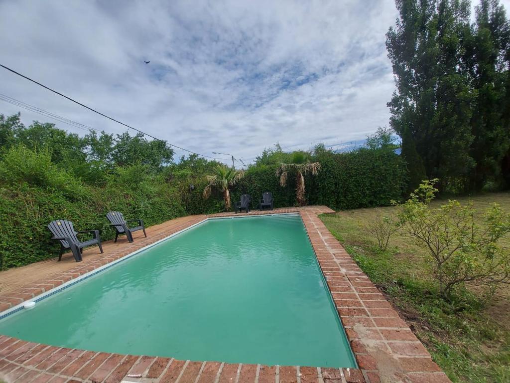 CASA CON HERMOSA VISTA CON PILETA Y PARQUE PRIVADOS photo 4