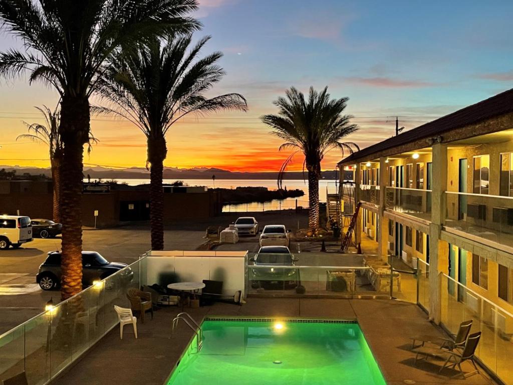 Sway Hotel image