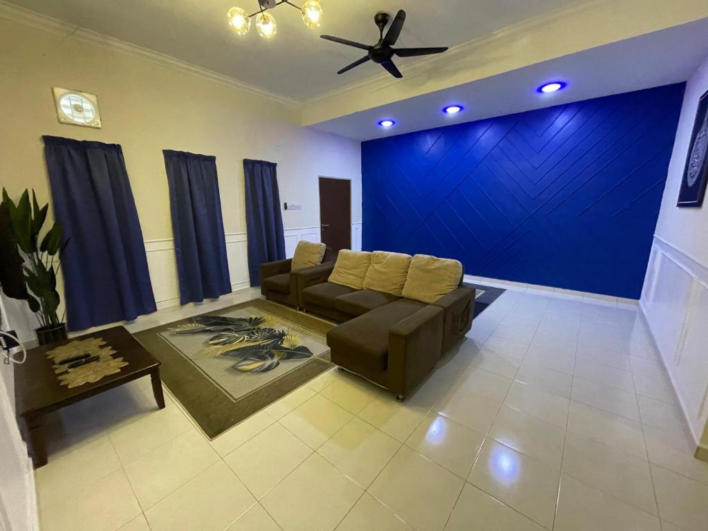 No 61 Nazirin Homestay Tmn Indah Raya 2 Manjung Lumut photo 2