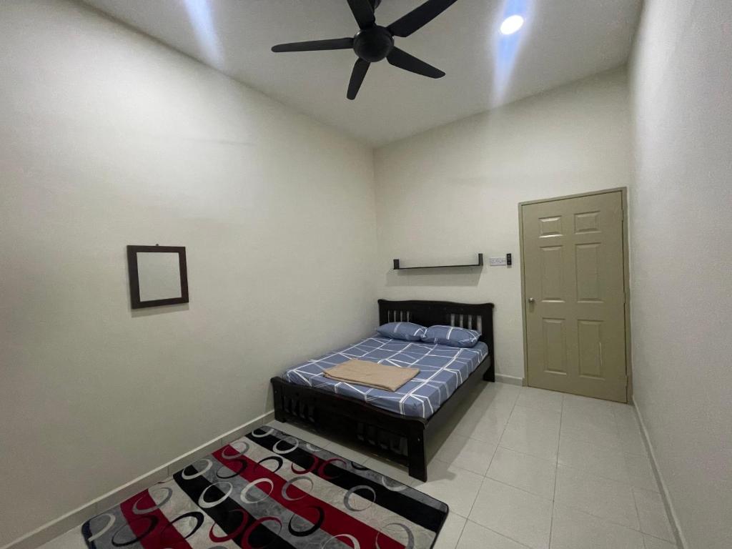 No 61 Nazirin Homestay Tmn Indah Raya 2 Manjung Lumut photo 3