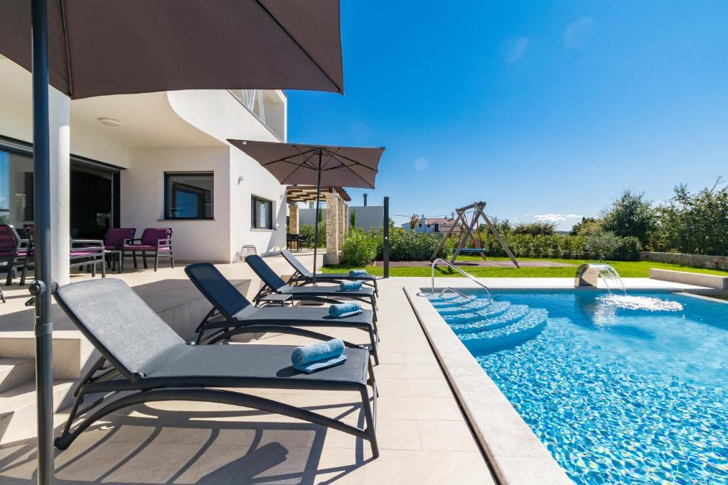 Villa Eleonora, luxury villa in Višnjan, Žužići, near Poreč photo 3