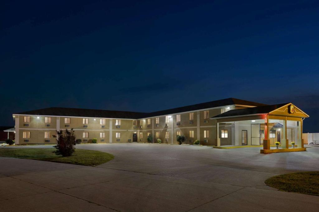 Super 8 by Wyndham Sikeston/Miner Area photo 4
