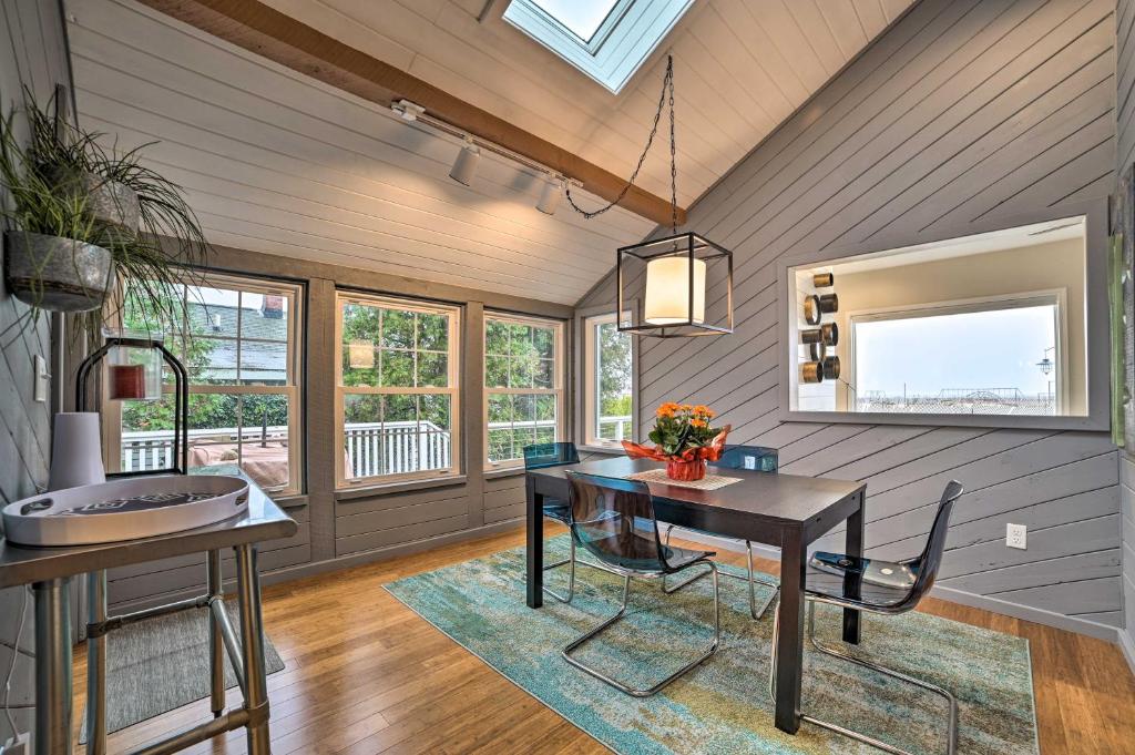 Chic Manistee Cottage Steps to Lake Michigan! photo 1