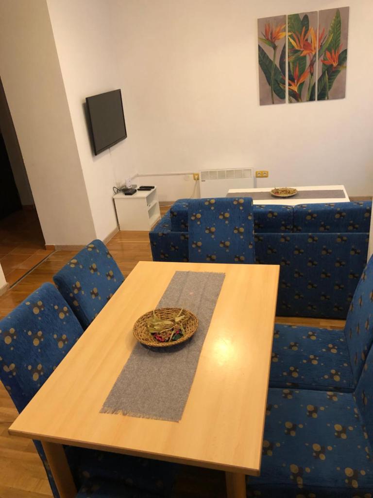 Linden Tree Apartment photo 4