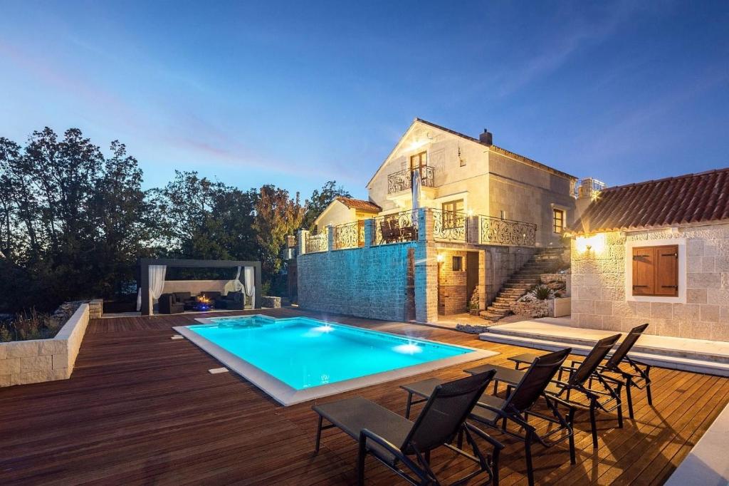 Villa Lady Stone photo 1