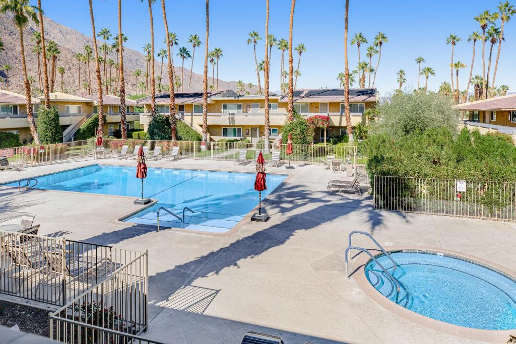 Peaceful Paradise on Palm Canyon Drive Permit# 4852 photo 2