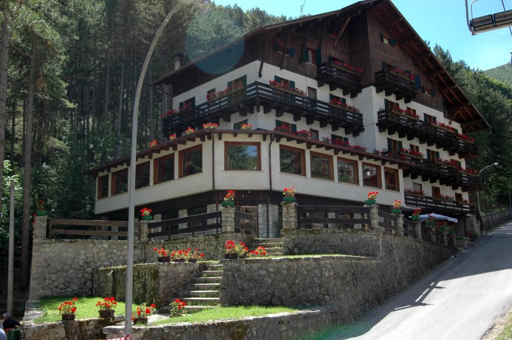 Hotel Garnì Mille Pini photo 3