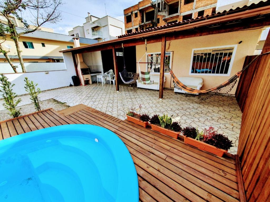 Casa 4 quartos - piscina - WIFI - 200m da praia