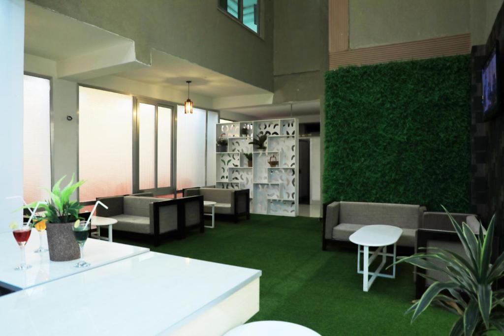 Riverland Hotel photo 3