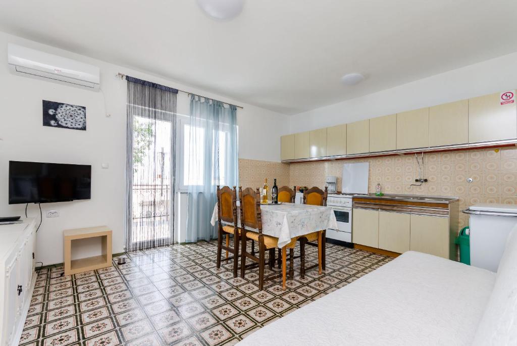 Apartment Josip photo 4