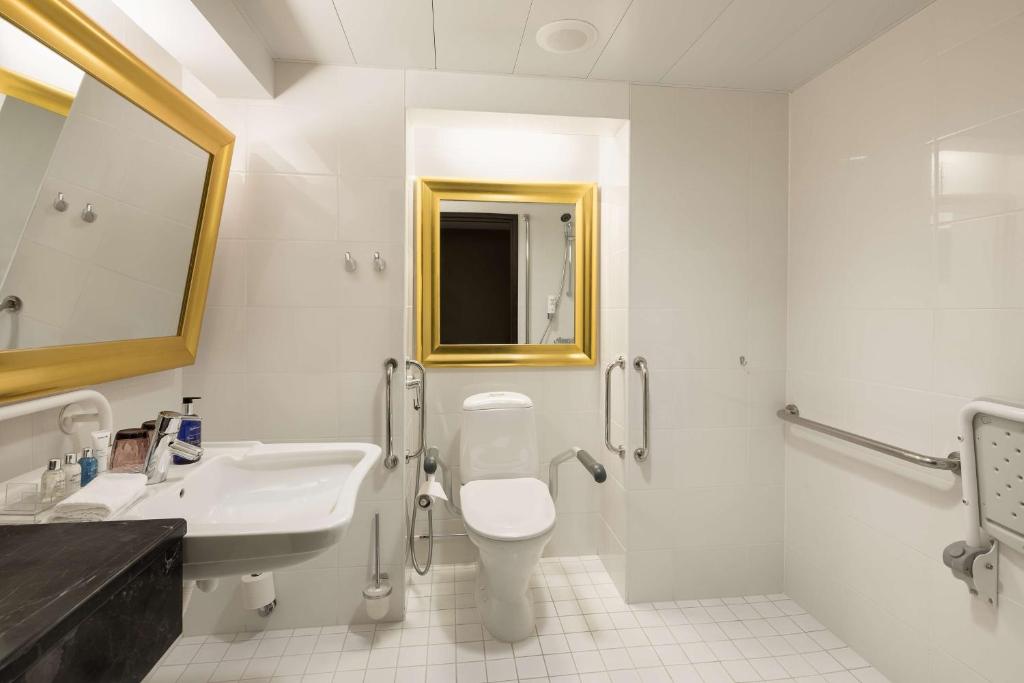 Radisson Blu Marina Palace Hotel, Turku photo 2