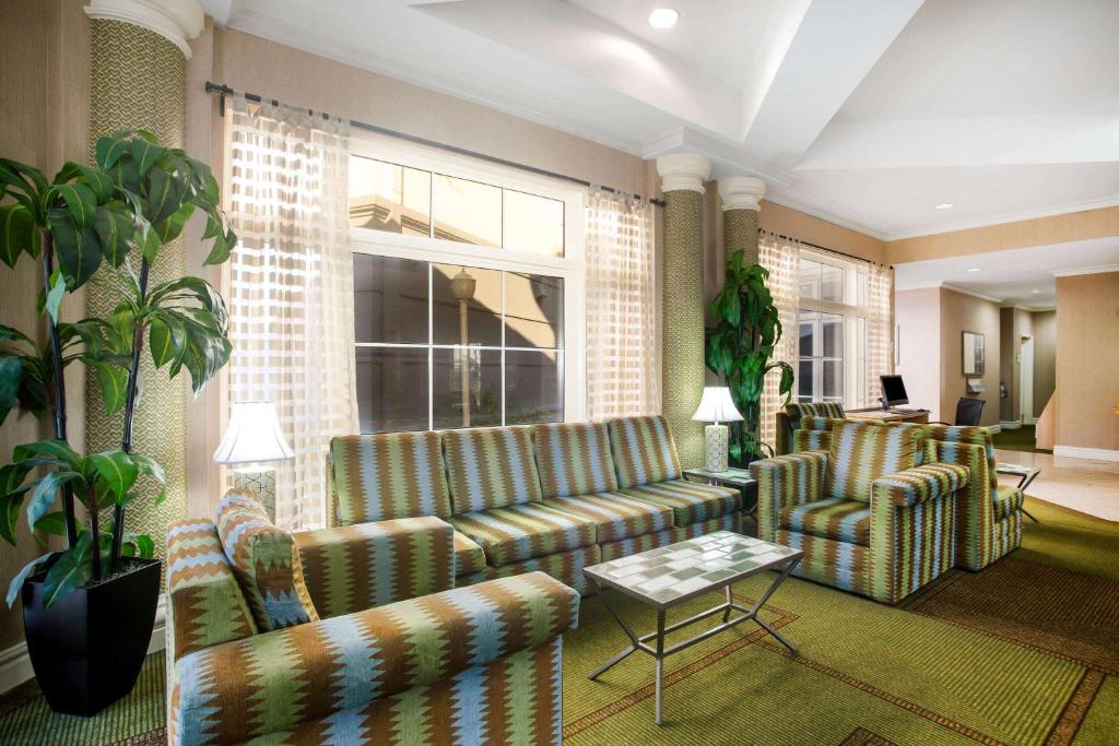 La Quinta by Wyndham Austin Southwest photo 3