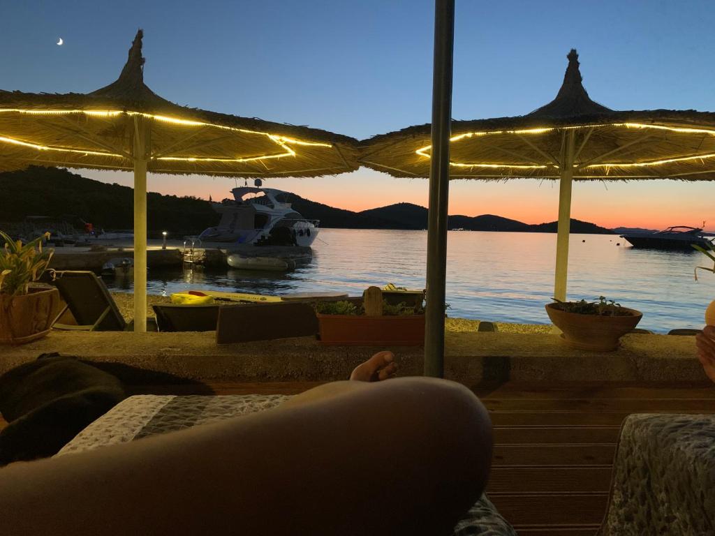 Beach resort BAIN - house Hela, free transport, pool, bbq, breakfast, restaurant, Island of Žut - Kornati photo 2
