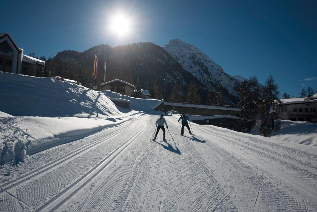Pontresina Youth Hostel photo 4