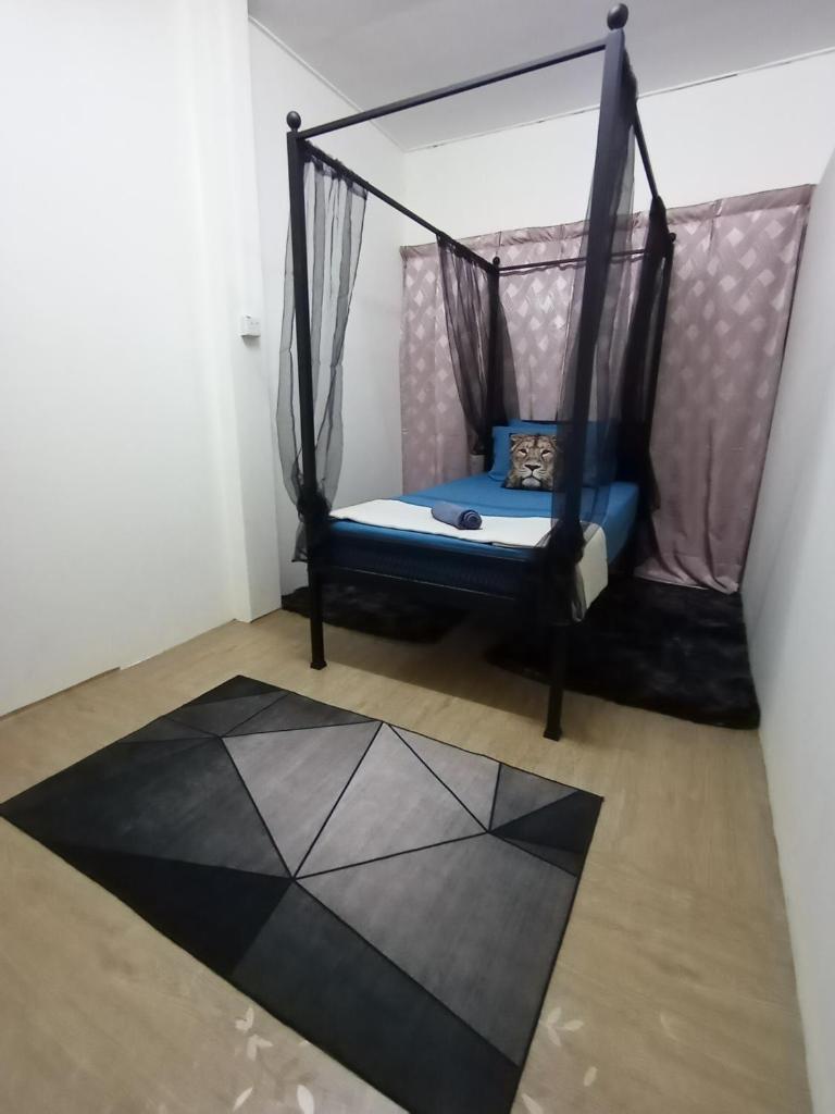 Minimalist Shop Stay @ Royal Town photo 2