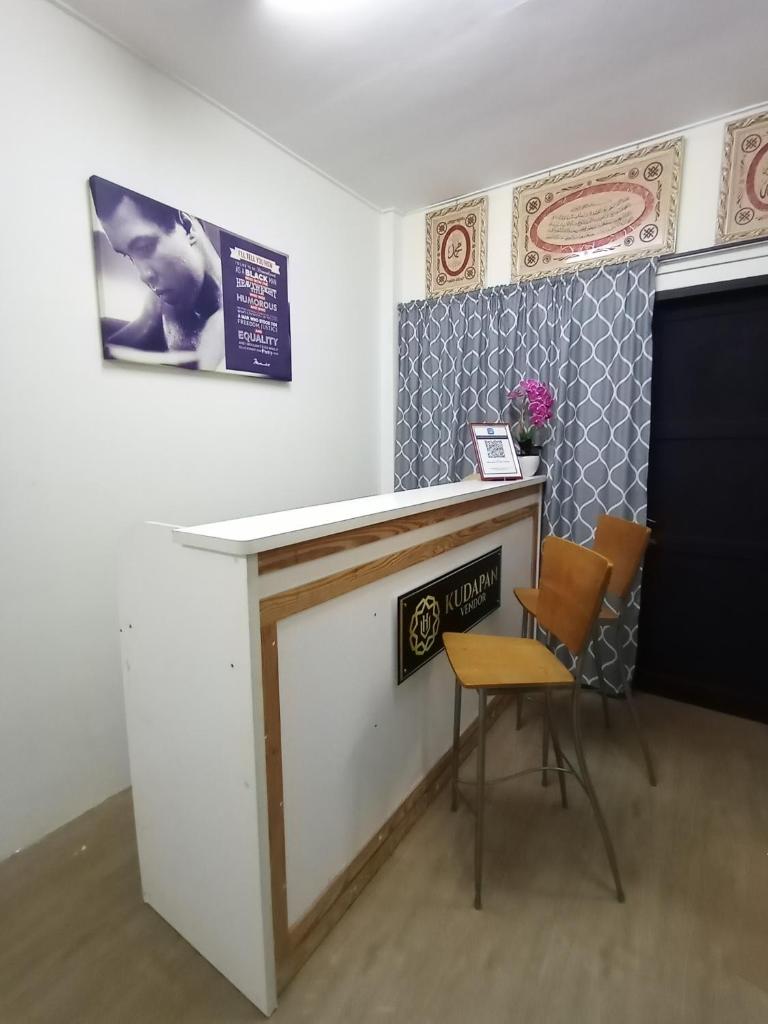 Minimalist Shop Stay @ Royal Town photo 4